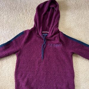 Maroon Tommy Hilfiger cropped hoodie. Medium.